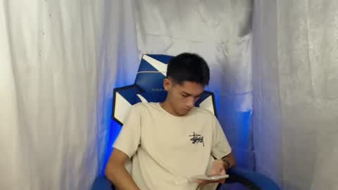 Snapshot of 0cir_asiansatisfy chatting on May 2026 07:37:02 PM RICK online show from May 2026 07:37:02 PM