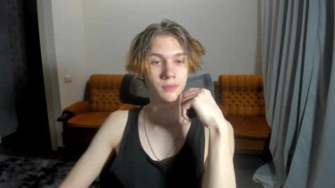 Snapshot of 0verlandd chatting on January 2025 10:38:02 AM Adam online show from January 2025 10:38:02 AM