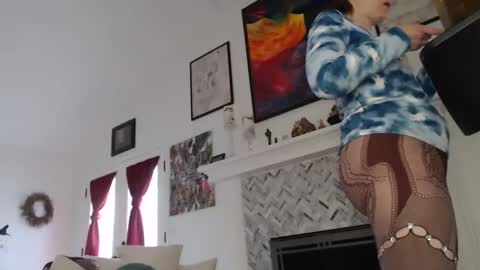 Aurora Willows online show from March 2025 09:40:02 PM