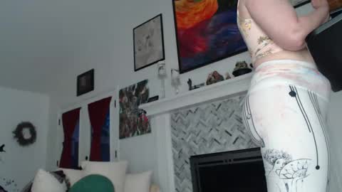 Aurora Willows online show from March 2025 12:26:01 PM