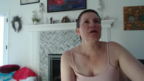 Aurora Willows online show from April 2026 02:42:01 PM