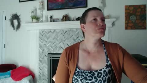 Aurora Willows online show from April 2026 01:42:02 AM