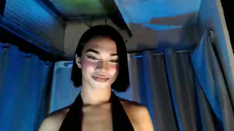 Snapshot of 18_nicole chatting on March 2025 09:22:01 PM barbie online show from March 2025 09:22:01 PM