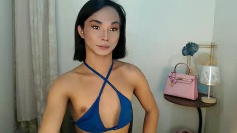 Snapshot of 18_nicole chatting on November 2025 05:28:02 AM barbie online show from November 2025 05:28:02 AM