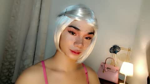 Snapshot of 18_nicole chatting on November 2025 06:24:01 AM barbie online show from November 2025 06:24:01 AM