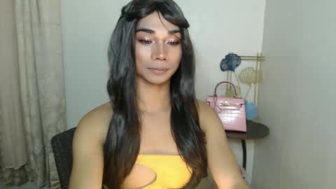 Snapshot of 18_nicole chatting on November 2025 11:21:01 AM barbie online show from November 2025 11:21:01 AM