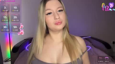 Snapshot of 1cherryberry1 chatting on March 2026 07:24:02 AM Luna and Alex online show from March 2026 07:24:02 AM