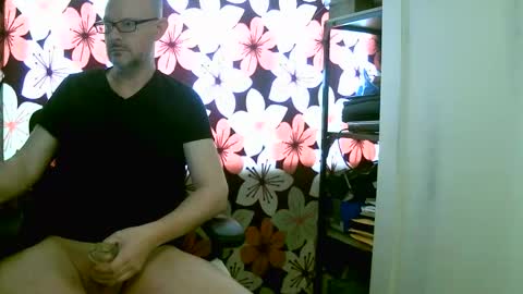 1hotbaldguy online show from March 2026 08:48:01 PM