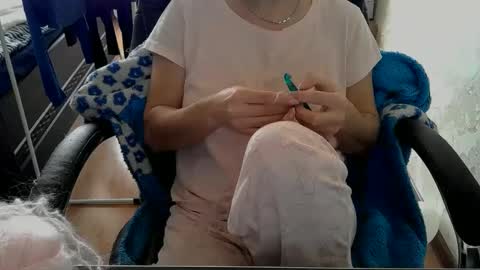 Snapshot of 1your_hot_girls chatting on March 2025 12:33:02 PM 1your_hot_girls online show from March 2025 12:33:02 PM