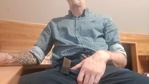 22_acacia_avenue online show from April 2026 06:43:01 PM