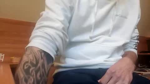 22_acacia_avenue online show from April 2026 08:39:01 AM