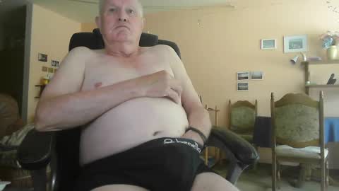 Snapshot of 29famila chatting on August 2026 11:12:01 AM 29famila online show from August 2026 11:12:01 AM