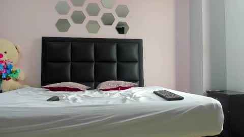 2_fire online show from December 2025 07:32:01 PM