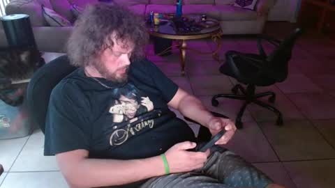 Snapshot of 2dirtyhillbillies chatting on May 2026 10:18:01 PM ThrillBilly online show from May 2026 10:18:01 PM