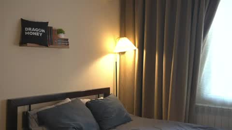 Elley  online show from April 2026 02:15:02 PM