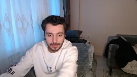 Snapshot of 2handsomeman chatting on April 2026 03:24:02 AM Berk online show from April 2026 03:24:02 AM