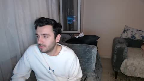 Snapshot of 2handsomeman chatting on April 2026 02:25:01 AM Berk online show from April 2026 02:25:01 AM
