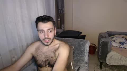 Snapshot of 2handsomeman chatting on April 2026 10:58:01 PM Berk online show from April 2026 10:58:01 PM