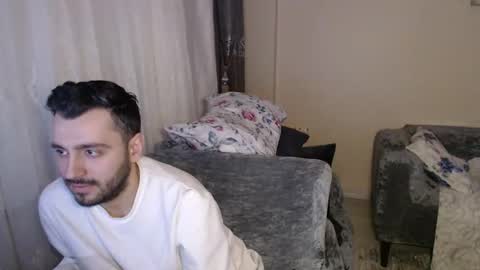 Snapshot of 2handsomeman chatting on May 2026 09:55:02 PM Berk online show from May 2026 09:55:02 PM