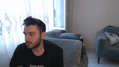 Snapshot of 2handsomeman chatting on May 2026 04:35:01 PM Berk online show from May 2026 04:35:01 PM