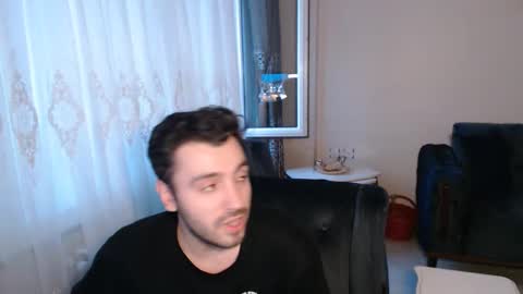 Snapshot of 2handsomeman chatting on May 2026 05:32:02 PM Berk online show from May 2026 05:32:02 PM