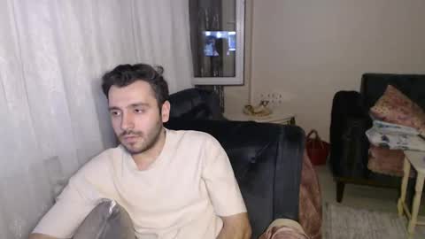 Snapshot of 2handsomeman chatting on May 2026 06:09:01 PM Berk online show from May 2026 06:09:01 PM