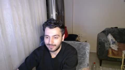 Snapshot of 2handsomeman chatting on June 2026 06:35:01 PM Berk online show from June 2026 06:35:01 PM