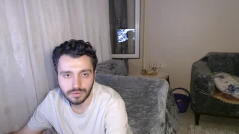 Snapshot of 2handsomeman chatting on June 2026 10:19:02 PM Berk online show from June 2026 10:19:02 PM