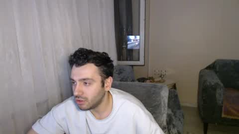 Snapshot of 2handsomeman chatting on June 2026 11:24:02 PM Berk online show from June 2026 11:24:02 PM