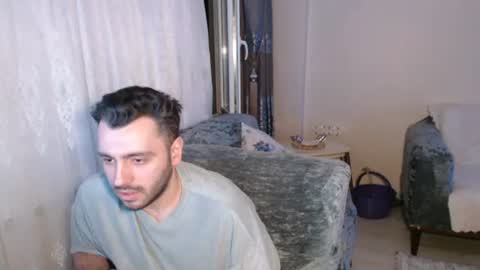 Snapshot of 2handsomeman chatting on June 2026 11:05:01 PM Berk online show from June 2026 11:05:01 PM