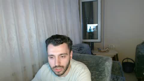 Snapshot of 2handsomeman chatting on June 2026 10:03:02 PM Berk online show from June 2026 10:03:02 PM