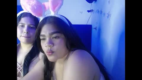 2moons_full_of_love online show from October 2025 11:05:02 PM