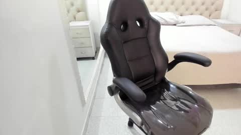 3X NAXAA online show from October 2025 12:50:01 PM