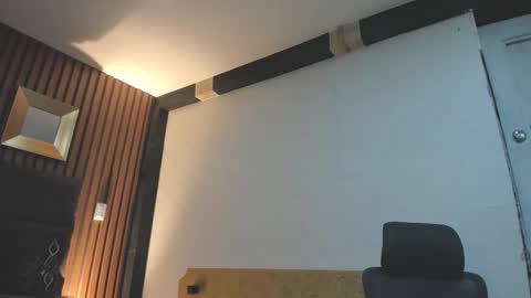 3X NAXAA online show from November 2025 01:13:01 PM