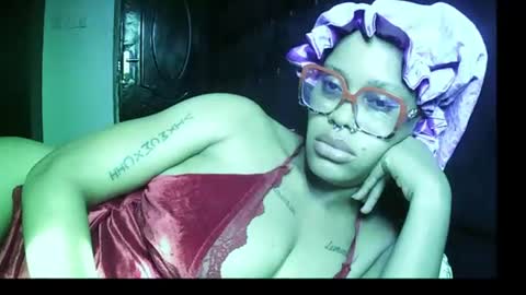 Snapshot of 420ebony_goddess chatting on July 2026 09:27:01 AM goddess zuri online show from July 2026 09:27:01 AM