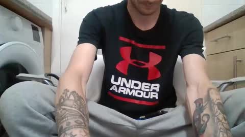 420feetloverr420 online show from September 2025 12:45:02 AM