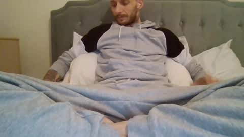 420feetloverr420 online show from April 2026 04:33:02 PM