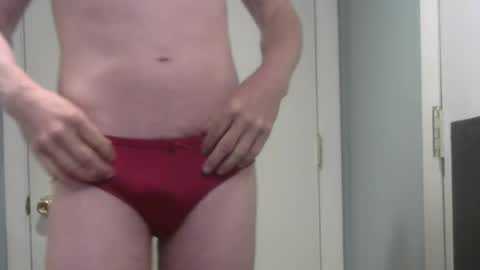 Snapshot of 420pantiesguy chatting on September 2025 03:44:02 PM 420pantiesguy online show from September 2025 03:44:02 PM