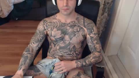 Snapshot of 420randomguy chatting on February 2025 02:45:01 PM Anomander Rake online show from February 2025 02:45:01 PM