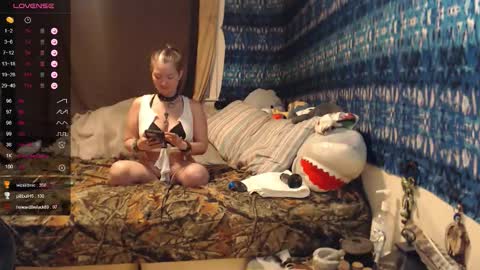 420stonerchick online show from March 2026 03:01:02 AM