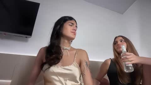 Snapshot of 4444ngel chatting on September 2025 11:32:02 PM Gabriela online show from September 2025 11:32:02 PM