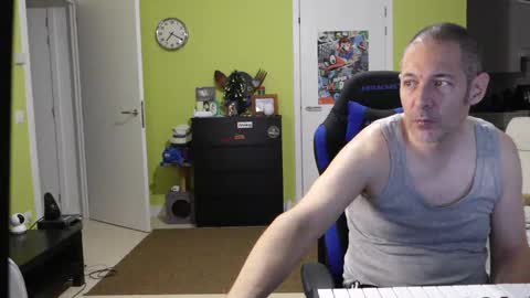 Larese Carlo online show from December 2025 06:20:02 AM