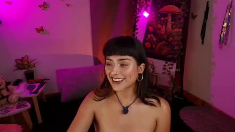 Snapshot of 6briela9 chatting on September 2025 10:47:01 PM B R I E L A online show from September 2025 10:47:01 PM