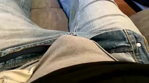 Snapshot of 6inchboytoy chatting on January 2025 12:18:01 PM 6inchboytoy online show from January 2025 12:18:01 PM