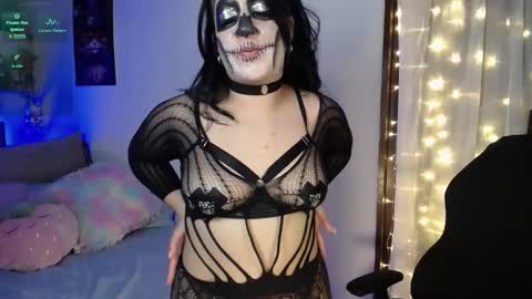 Scarlett online show from October 2025 04:59:01 AM