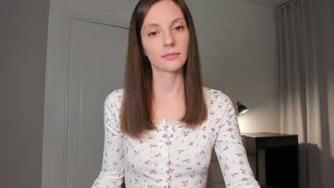 Anna online show from May 2026 07:45:01 PM