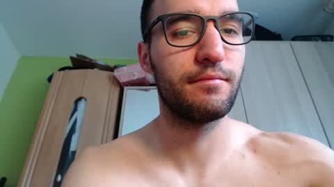 Nicolas online show from May 2026 08:30:01 AM