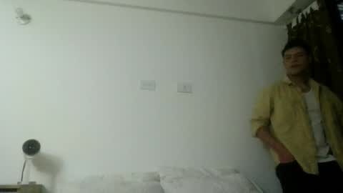 82tomas online show from April 2026 01:05:01 AM