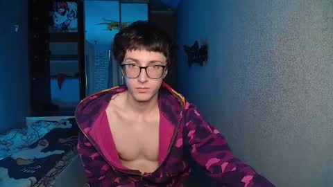 Snapshot of 8_goat chatting on December 2025 07:03:02 AM Phillip online show from December 2025 07:03:02 AM