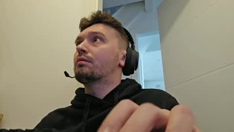 Snapshot of 8inchdude93 chatting on September 2025 09:43:01 AM 8inchdude93 online show from September 2025 09:43:01 AM